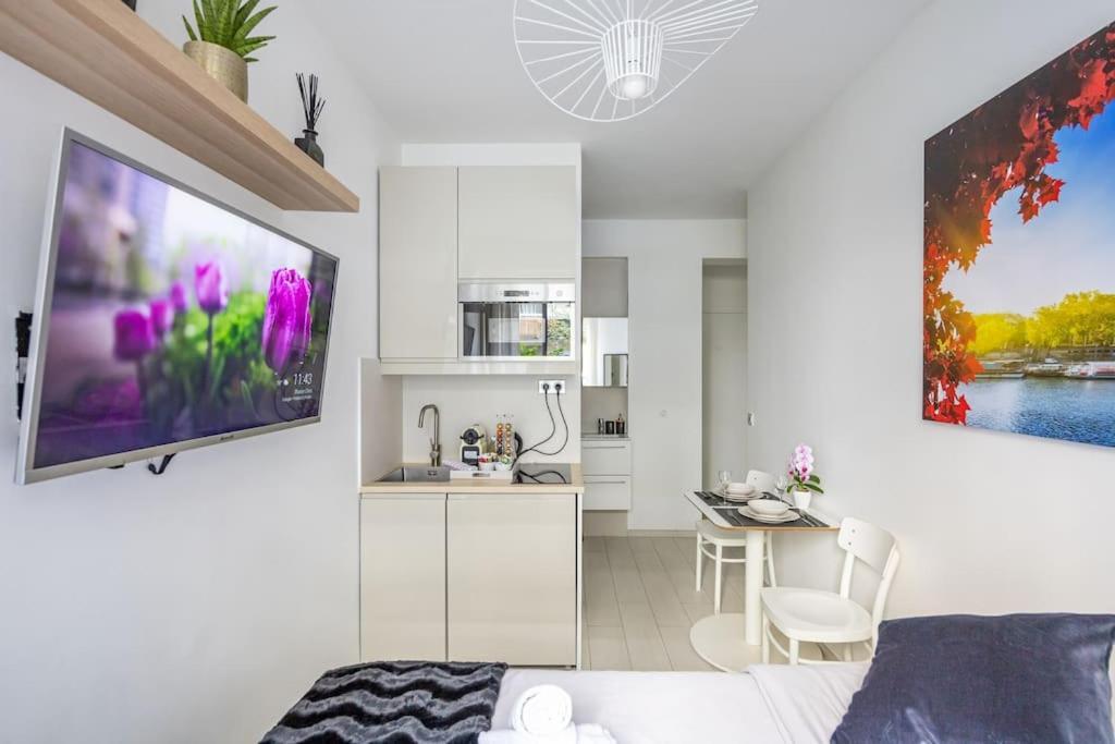 Cozy Studio Near The Eiffel Tower Paris Ngoại thất bức ảnh